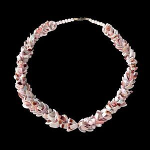 Vintage Multicolor Curved Shell Chip Necklace
